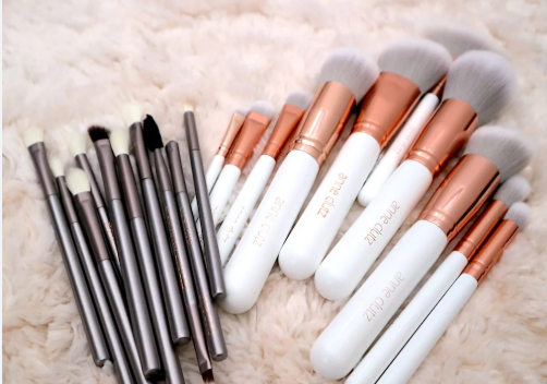 Anne Clutz Brushes