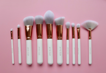 Anne Clutz Brushes